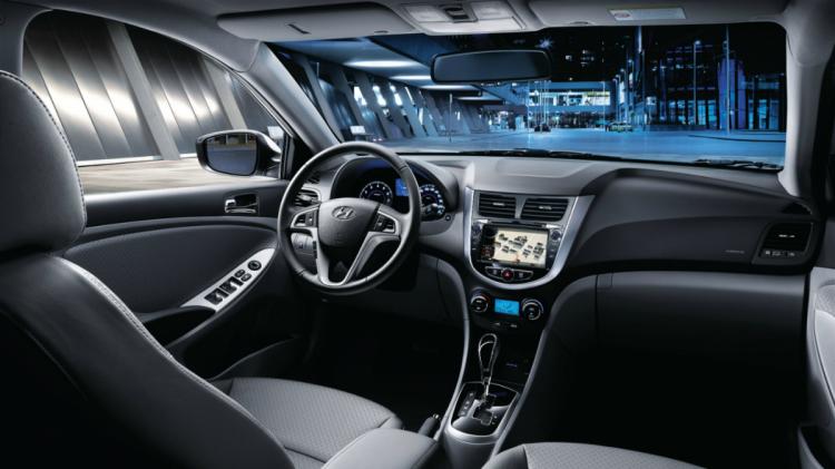 Kiralık Hyundai Accent Blue Araba